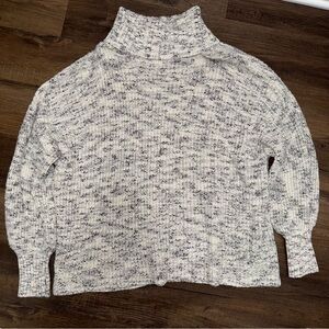 Offline but Aerie American Eagle Brand Heathered Gray Chunky Knit Sweater